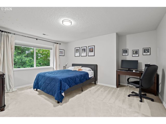 9534 Nw ENGLEMAN St, Portland, OR 97229