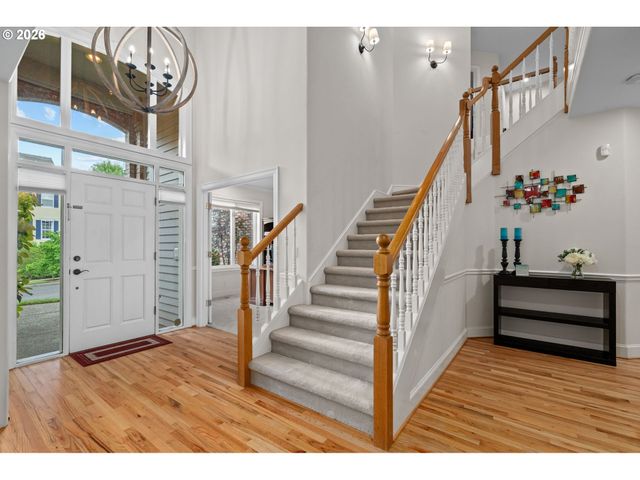 9534 Nw ENGLEMAN St, Portland, OR 97229
