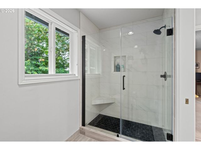 9534 Nw ENGLEMAN St, Portland, OR 97229