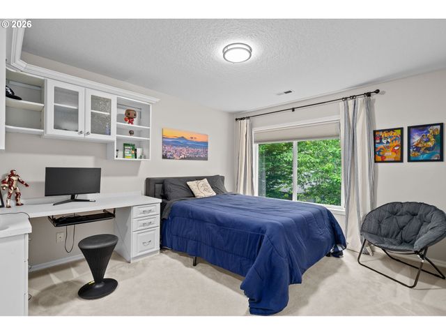 9534 Nw ENGLEMAN St, Portland, OR 97229