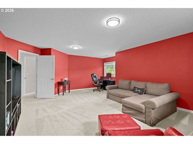 9534 Nw ENGLEMAN St, Portland, OR 97229