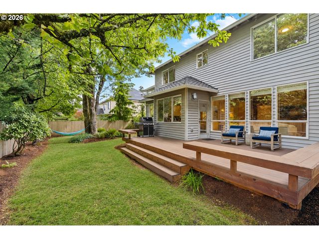 9534 Nw ENGLEMAN St, Portland, OR 97229