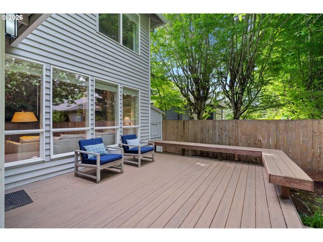 9534 Nw ENGLEMAN St, Portland, OR 97229