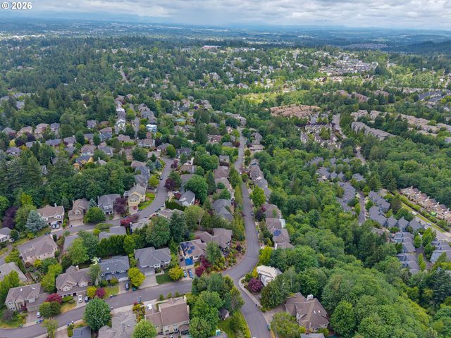 9534 Nw ENGLEMAN St, Portland, OR 97229