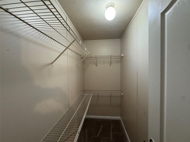 1938 Garden Road 136, Pearland, TX 77581