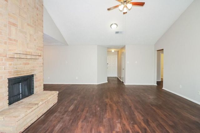 15826 Beechnut Street, Houston, TX 77083