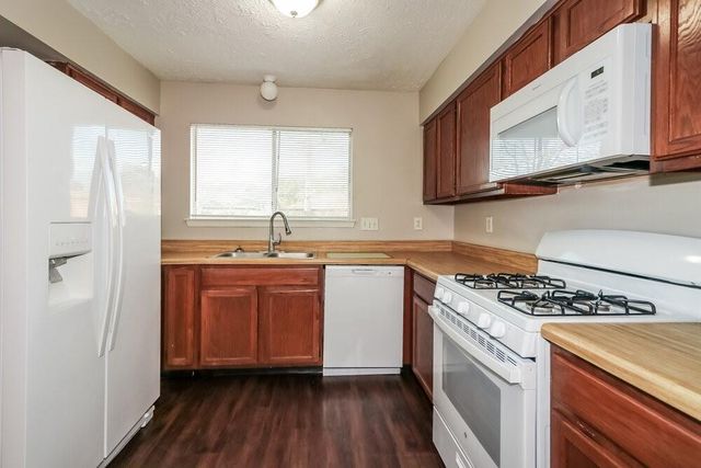 15826 Beechnut Street, Houston, TX 77083
