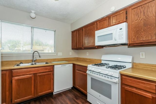 15826 Beechnut Street, Houston, TX 77083