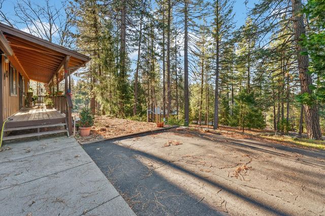 6410 Log Cabin Ln, Placerville, CA 95667