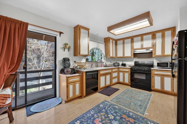 6410 Log Cabin Ln, Placerville, CA 95667