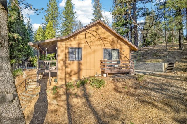 6410 Log Cabin Ln, Placerville, CA 95667