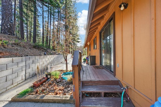 6410 Log Cabin Ln, Placerville, CA 95667