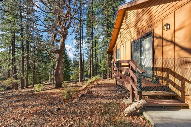 6410 Log Cabin Ln, Placerville, CA 95667