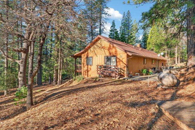 6410 Log Cabin Ln, Placerville, CA 95667