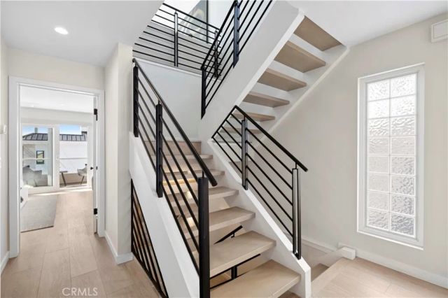 2520 Seaview Avenue, Corona Del Mar, CA 92625