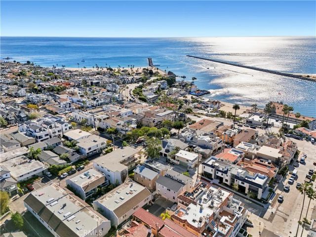 2520 Seaview Avenue, Corona Del Mar, CA 92625