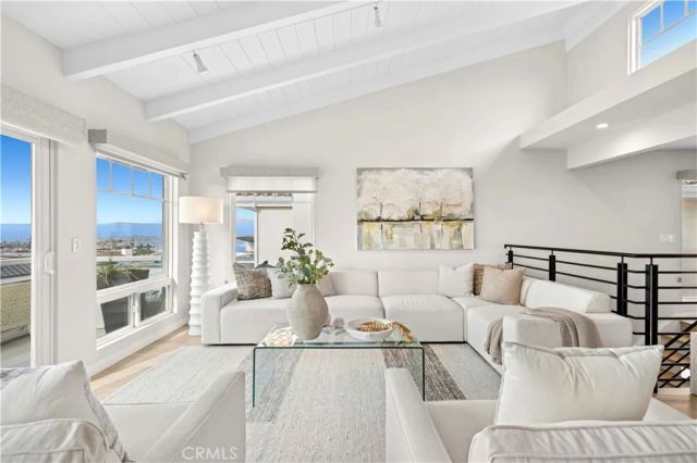 2520 Seaview Avenue, Corona Del Mar, CA 92625