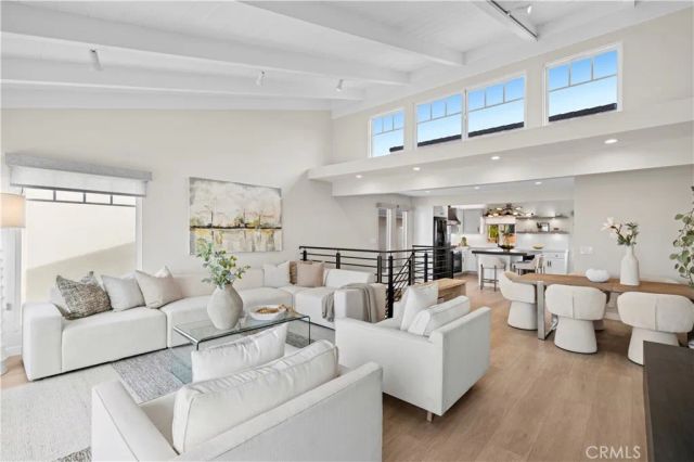 2520 Seaview Avenue, Corona Del Mar, CA 92625
