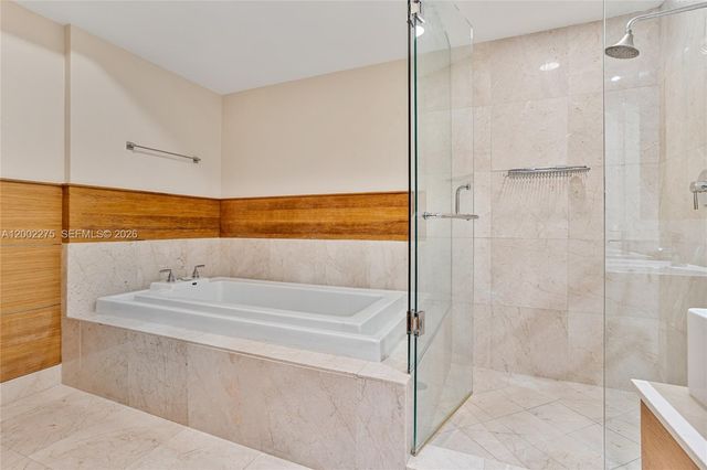 218 SE 14th St 2105, Miami, FL 33131