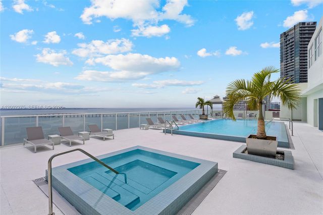 218 SE 14th St 2105, Miami, FL 33131