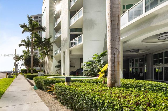 218 SE 14th St 2105, Miami, FL 33131