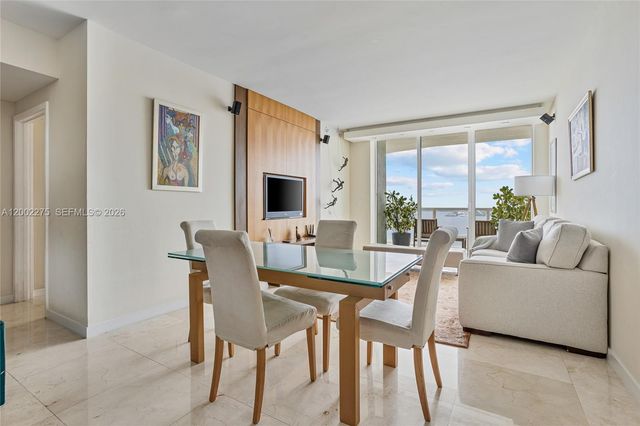 218 SE 14th St 2105, Miami, FL 33131