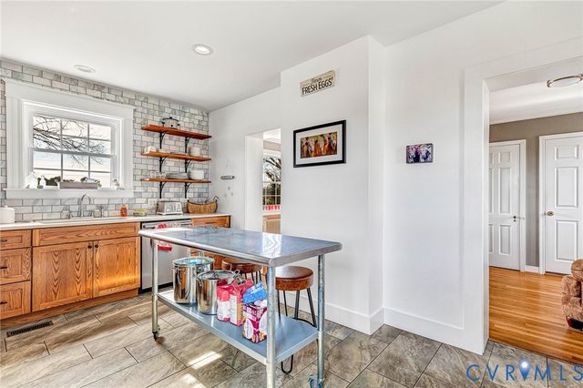 2172 Piping Tree Ferry Rd, Mechanicsville, VA 23111