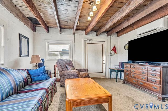 2172 Piping Tree Ferry Rd, Mechanicsville, VA 23111