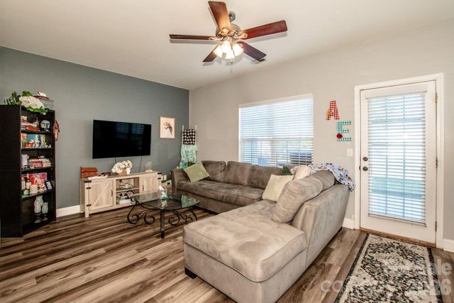 4151 Kenton Glenn Court NW, Concord, NC 28027