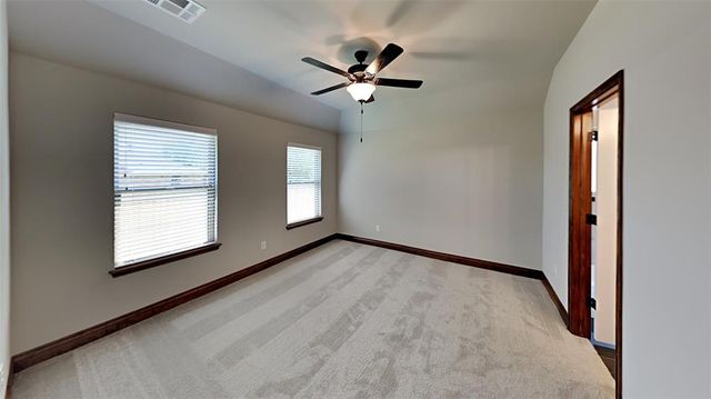 10528 NW 41st Street, Yukon, OK 73099