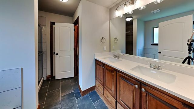 10528 NW 41st Street, Yukon, OK 73099