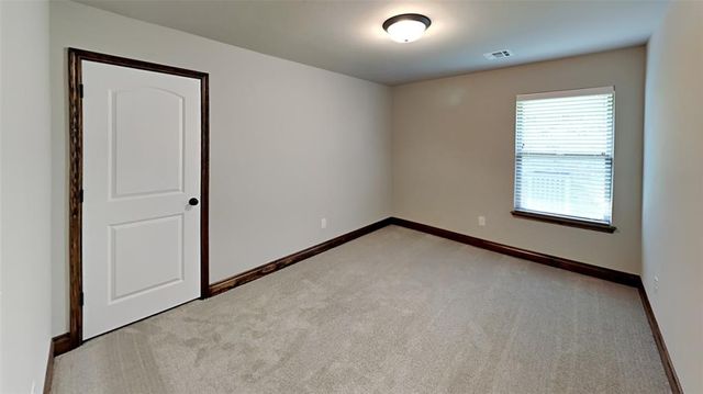 10528 NW 41st Street, Yukon, OK 73099