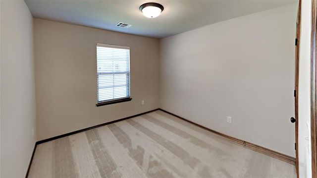 10528 NW 41st Street, Yukon, OK 73099