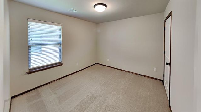10528 NW 41st Street, Yukon, OK 73099