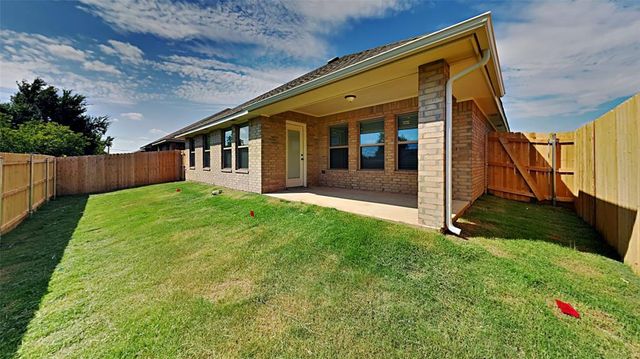10528 NW 41st Street, Yukon, OK 73099