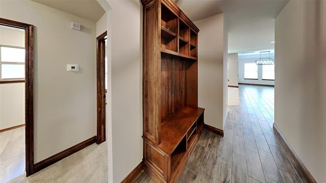 10528 NW 41st Street, Yukon, OK 73099