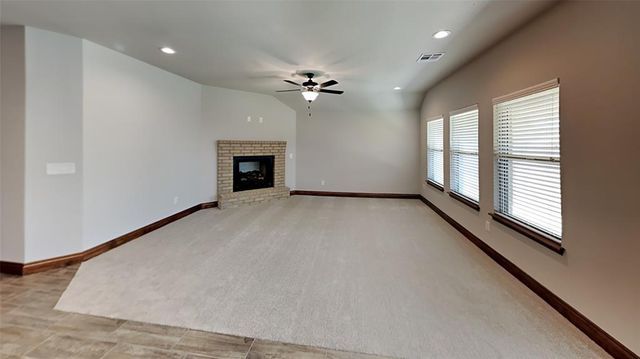 10528 NW 41st Street, Yukon, OK 73099
