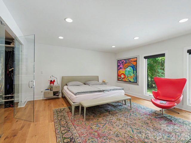811 Lansdowne Road, Charlotte, NC 28270