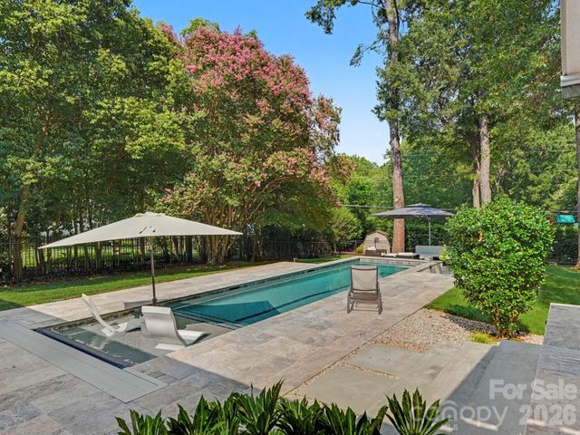 811 Lansdowne Road, Charlotte, NC 28270