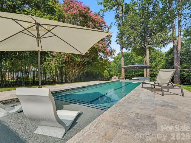 811 Lansdowne Road, Charlotte, NC 28270