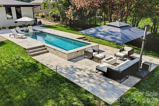 811 Lansdowne Road, Charlotte, NC 28270
