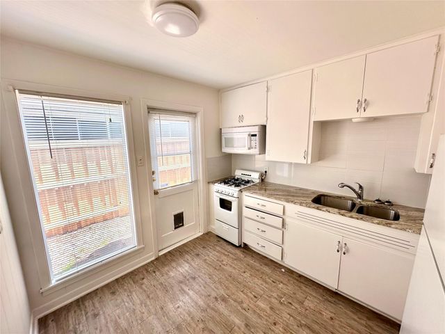 3410 West Ave B, Austin, TX 78705