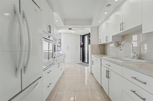 2000 Towerside Ter PH11, Miami, FL 33138