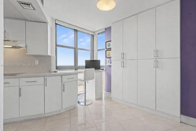 2000 Towerside Ter PH11, Miami, FL 33138