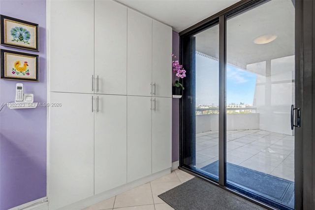 2000 Towerside Ter PH11, Miami, FL 33138