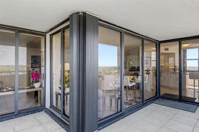 2000 Towerside Ter PH11, Miami, FL 33138