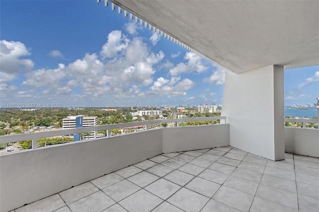 2000 Towerside Ter PH11, Miami, FL 33138