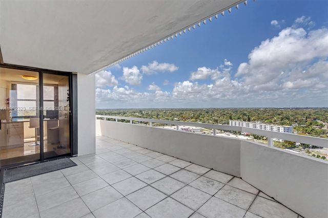 2000 Towerside Ter PH11, Miami, FL 33138