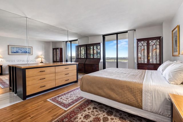 2000 Towerside Ter PH11, Miami, FL 33138