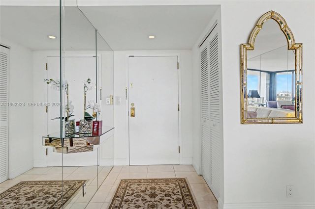 2000 Towerside Ter PH11, Miami, FL 33138